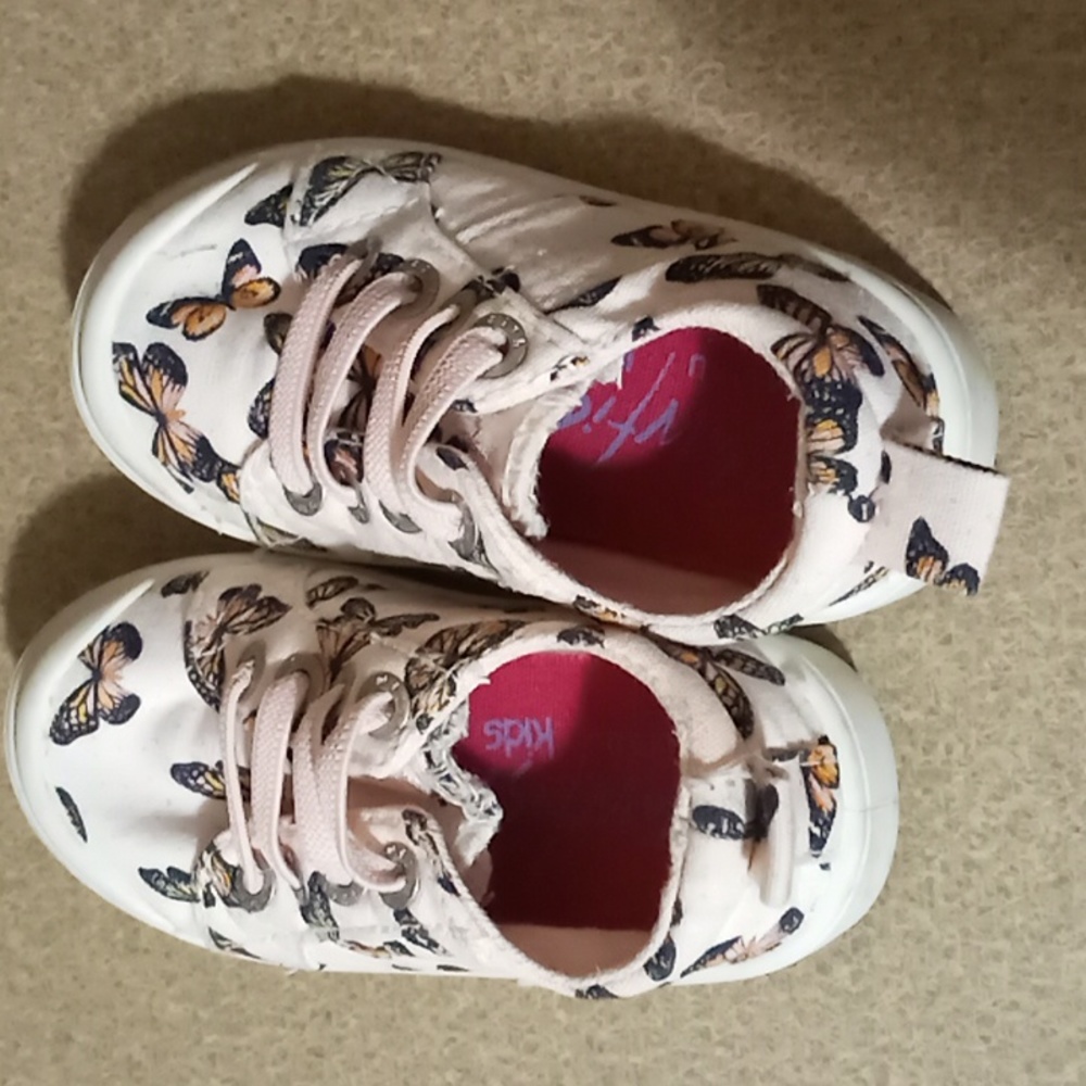 Blowfish Toddler Shoes ๐ฆ - Picture 3 of 3